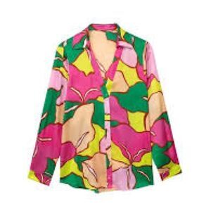 New Sunday Up floral button down blouse size Large